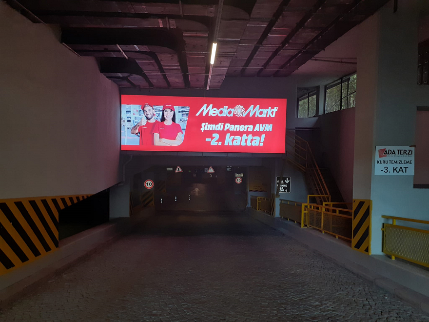 AVM giriş LED bandı